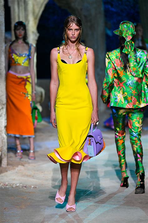 collezione versace zara|versace spring 2021.